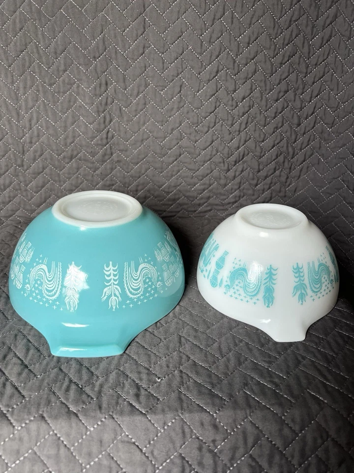 Pyrex AMISH BUTTERPRINT Cinderella Mixing Nesting Bowls Turquoise Set of 4 NICE - Image 2 of 4