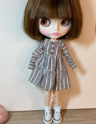 Handgemachtes  Blythe Kleid Leinen Beige/Weiß gestreift mit extra lange Ärmel