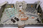 VTG 1968 Louis Marx Carry-All Action Fighting Knights Playset #4635 & Metal Case