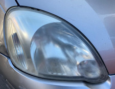 Toyota Yaris Mk1 2001-2005 - o/s-driver headlight  - breaking - 440