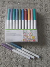 Cricut Ultimate Fine Point Pen Set 0.4mm Fine Tip 32 Assorted Colors MOST UNUSED