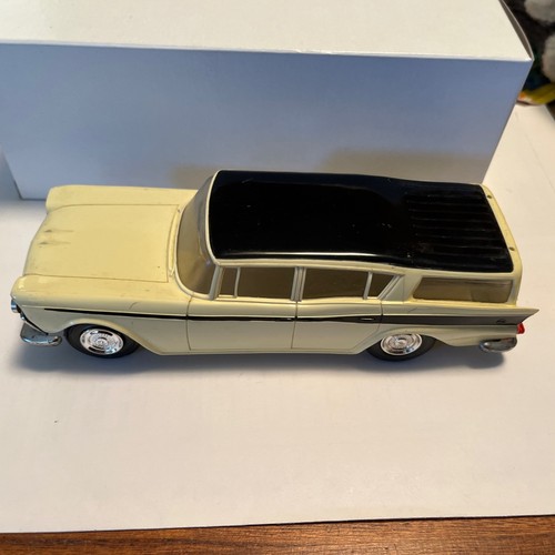 1959 Rambler Wagon Plastic Promo Model By Johan 1/25 Scale Yellow / Black - Picture 2 of 12