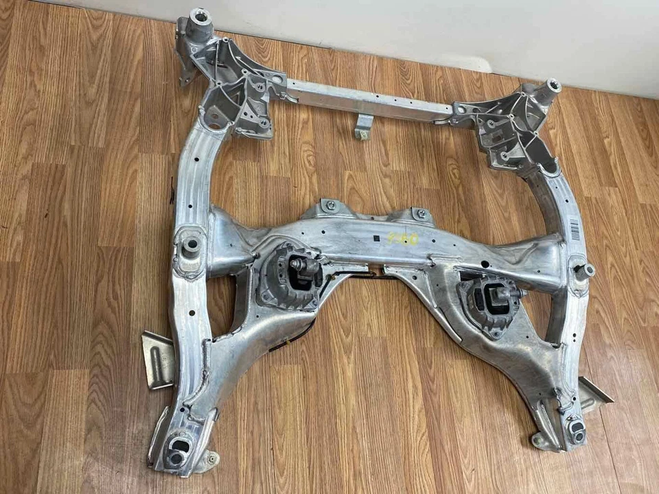 Se adapta a BMW 535D 2014-2015 3,0 L diésel tracción trasera subchasis delantero travesaño OEM Foto 3 de 4