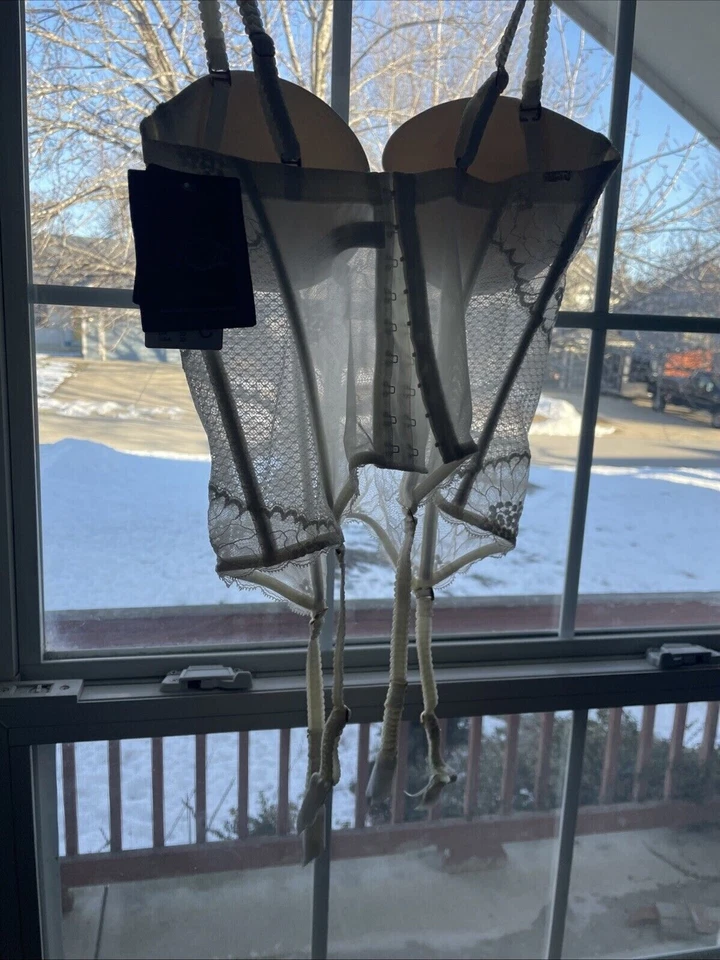 Corsé Bustier Chantelle Marfil Encaje Estilo 70C EE. UU. 32C Con Diseño de Malla Floral y Foto 4 de 4