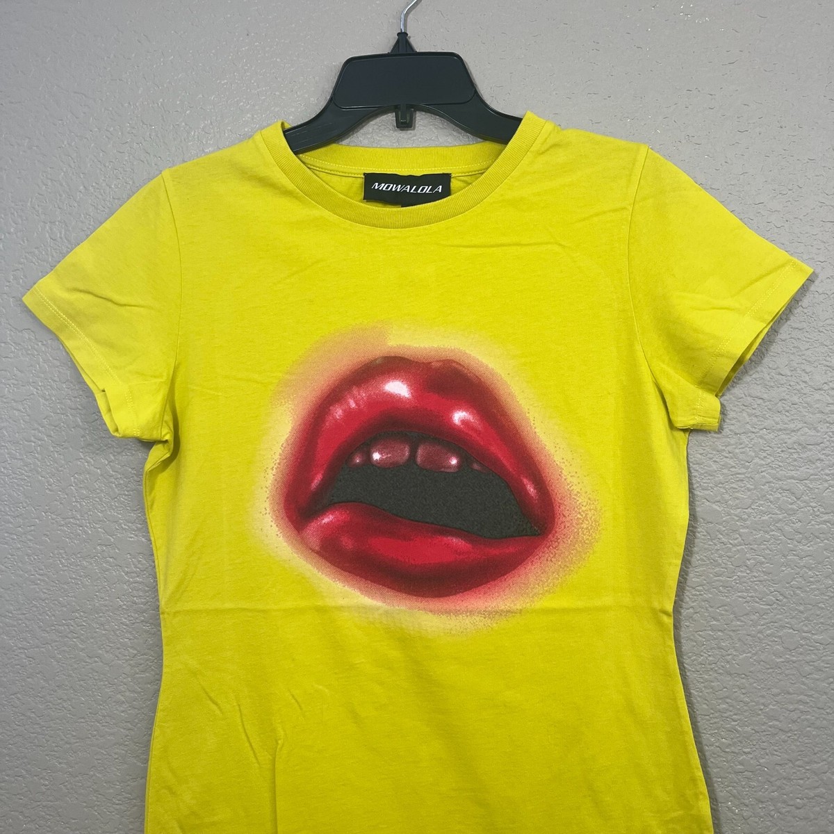 Mowalola lips baby t-shirt size XL rare first print | eBay 