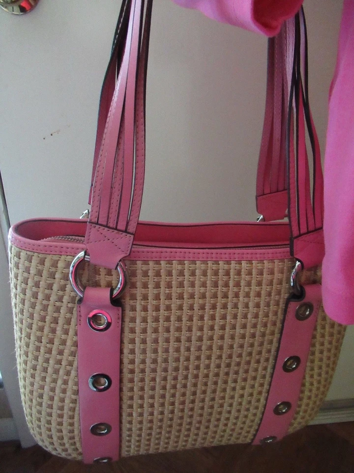 New Maxx New York Woven Straw and Pink Leather Satchel/ Tote Bag - Image 3 of 4