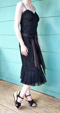 Vera Wang Lavender label black silk lace dress strappy belted lined mermaid 0/2