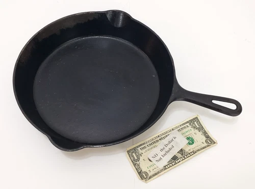 Griswold No 9 710 H Cast Iron Skillet Frying Pan - PAN HAS BEEN PAINTED - READ!