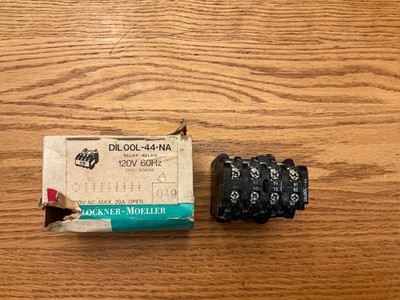 KLOCKNER MOELLER RELAY TYPE DIL OOL-44-NA NEW OLD STOCK