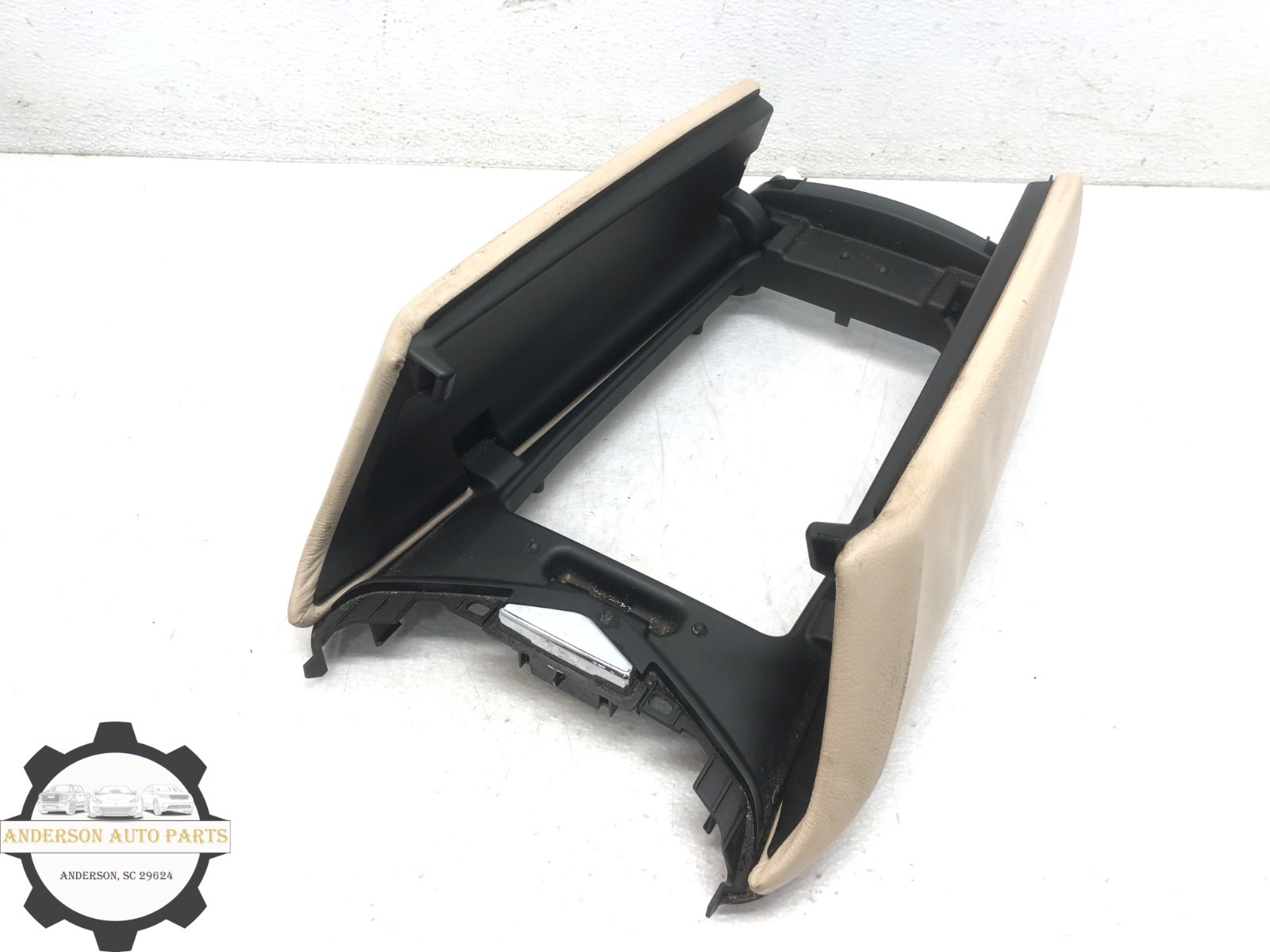 2014-2021 MASERATI QUATTROPORTE CENTER CONSOLE ARMREST STORAGE LID OEM #NOTE