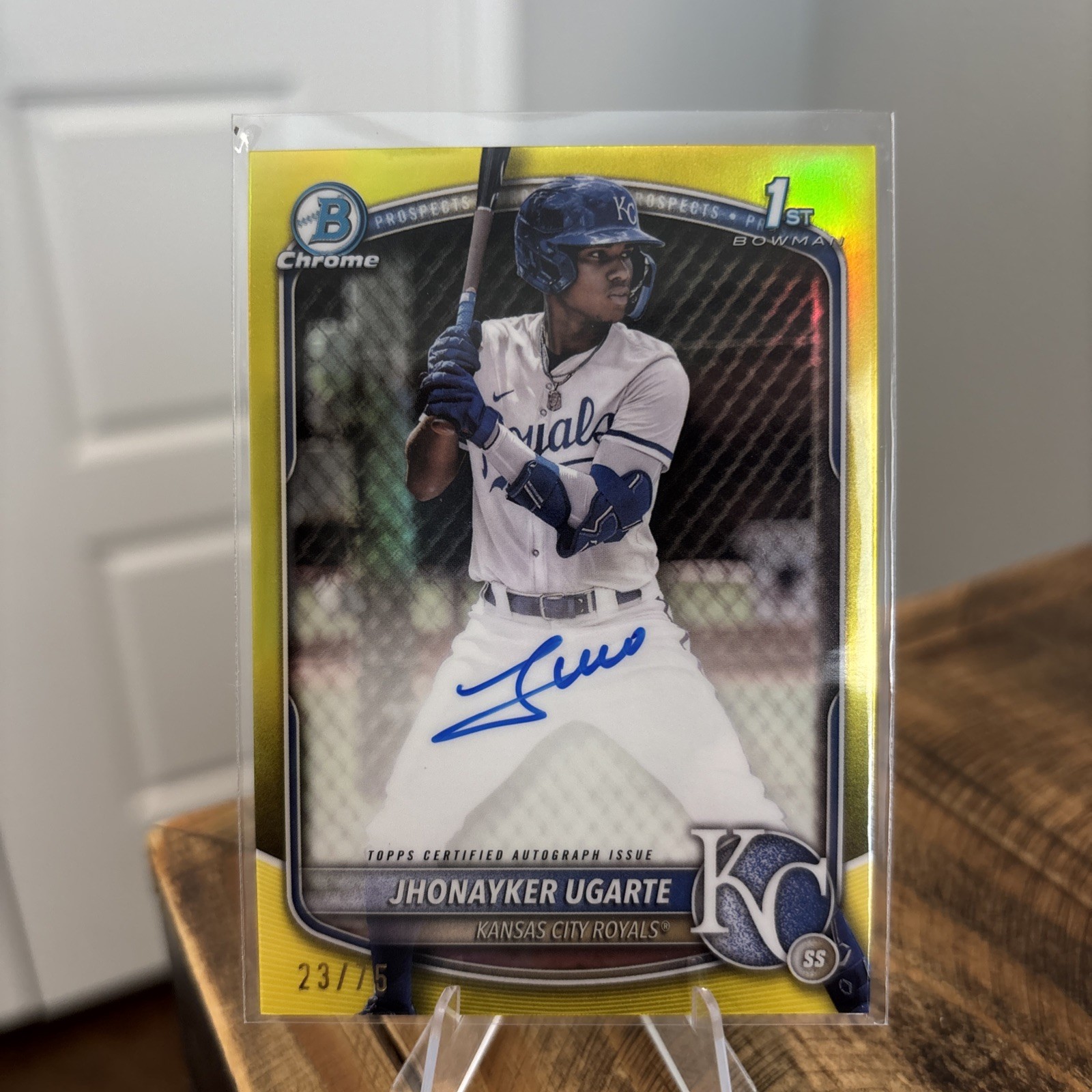 2025 Bowman Jhonayker Ugarte 1st Chrome Yellow Refractor Auto /75