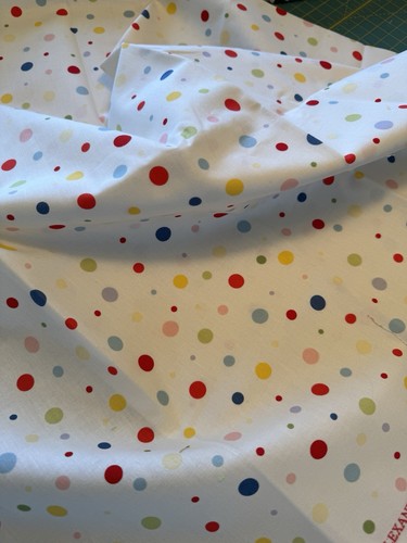 100% cotton quilting fabric “pop dot” Alex Henry Fab, 20”x45”, 8”x25” - Picture 2 of 9