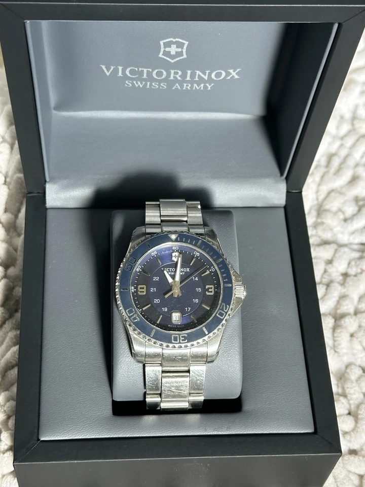 VICTORINOX SWISS ARMY  Maverick Men’s Dive Watch 39mm Date/Time 100m SWISS MADE - Image 4 of 4