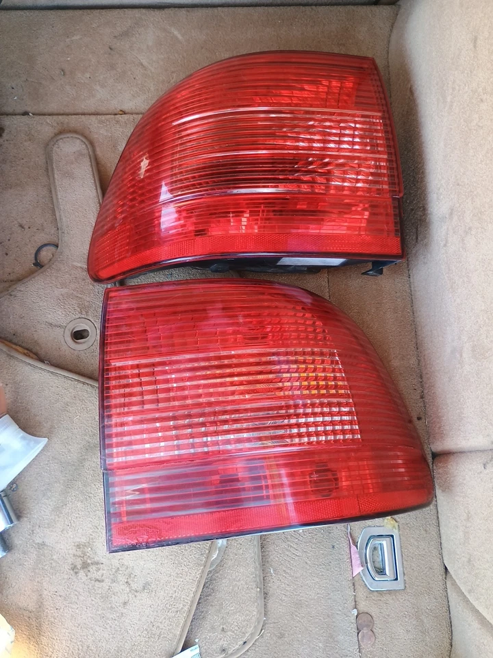 Luces traseras izquierda y derecha Porsche Cayenne Turbo 2004 Foto 2 de 2