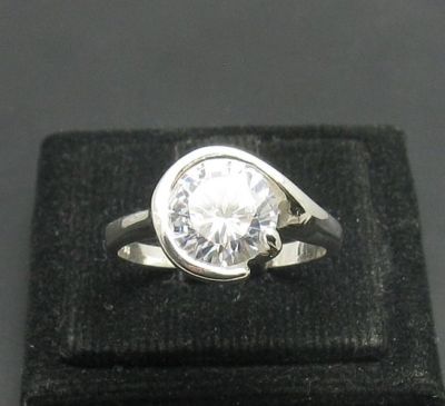 Sterling Silber Ring massiv 925 mit 9mm Zirkonia R000585 Kaiserin