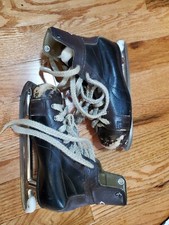 Vintage CCM Marksman Leather Hockey Skates Size 9 Made in Canada. Pre-owned.