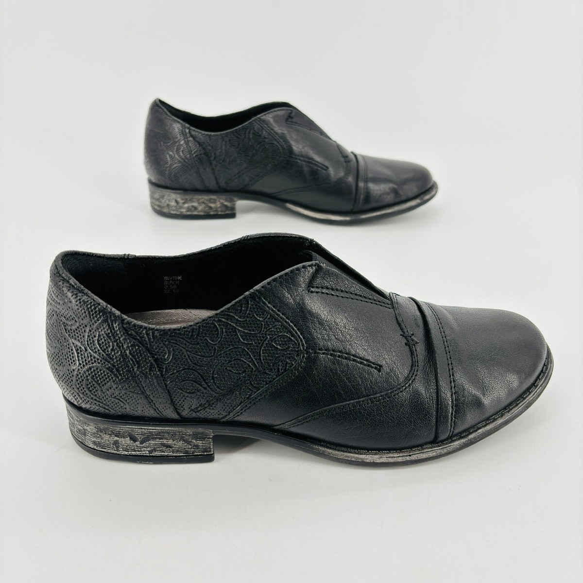 ブライス Women's 9.5 B Earth Blythe Black Leather Loafers Slip On Booties