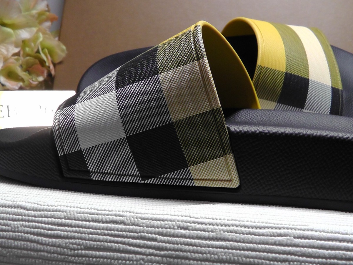 サンダル・ミュール BURBERRY VINTAGE CHECK SANDALS Burberry Furley Vintage Check Slide Sandals | Neiman Marcus