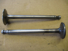 Lanchester LD10 Barker & Briggs 1x Exhaust & 1x Inlet Good used Valves (2)