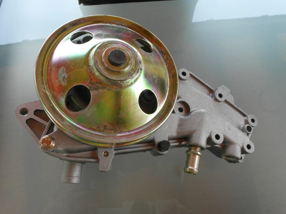 Renault R11,R19,R9,R5, Express Water Pump NOS - Imagem 2 de 4