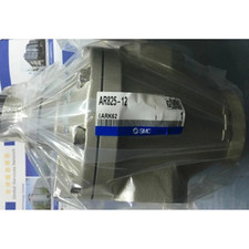 NEW SMC AR825-12 operated pressure reducing valve