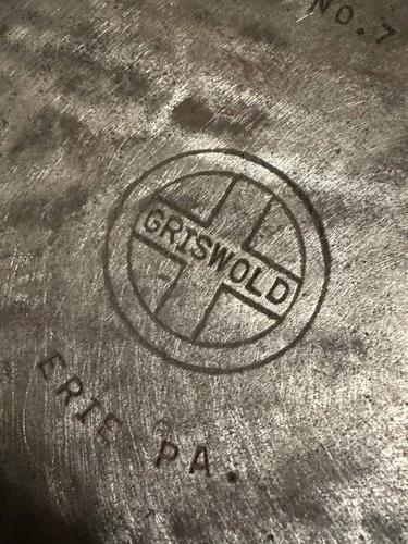 Griswold No.7 Small Logo Cast Iron Pan, 701 Unrestored Cast Iron Pan