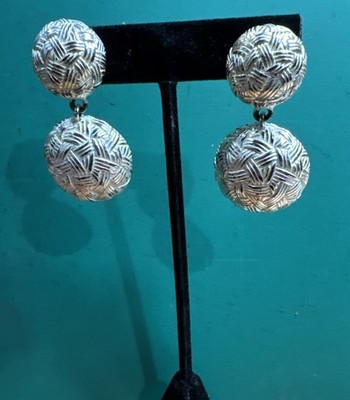 Vintage Alfred Sung Earrings Gold Cream Tone Runway Clip On