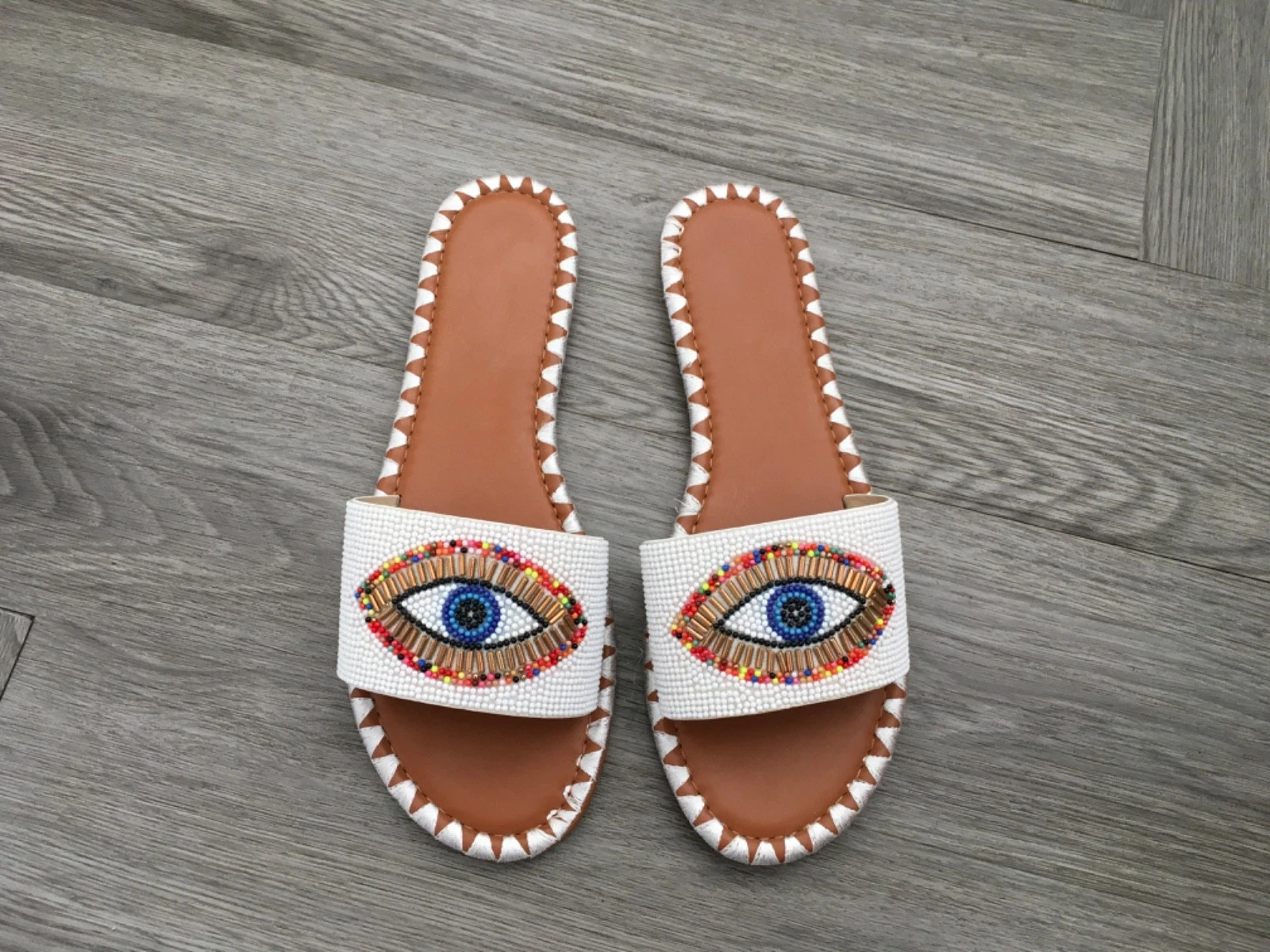 Women’s White Beaded Eye Embroidered Slip-on Flat Sandals Size UK7