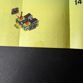 Lego 7049 Space Alien Conquest ALIEN STRIKER Complete w/Instruction *Read*