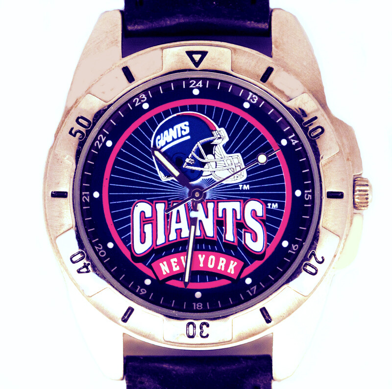 New York Giants NFL Fossil New Unworn, Rare Vintage 1995 Watch, Leather  Band $79