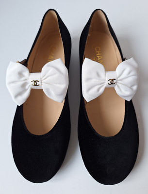 New CHANEL Mary Jane Black Velvet Ballet Flats 24A Métiers d'Art