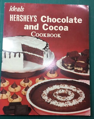 Vintage 1982 Hershey's Chocolate & Cocoa Cookbook Paperback Ideals Pub. 64 pgs