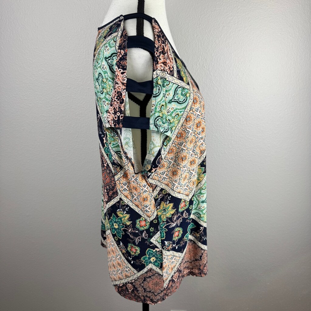 Modern Attraction Patchwork Floral Print Top – Bo… - image 3