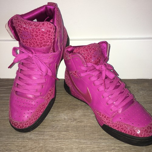 nike pink leopard
