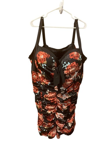 Torrid 6 DD/F Swim Romper Black Red Pink Floral Underwire Ruched Vintage Retro