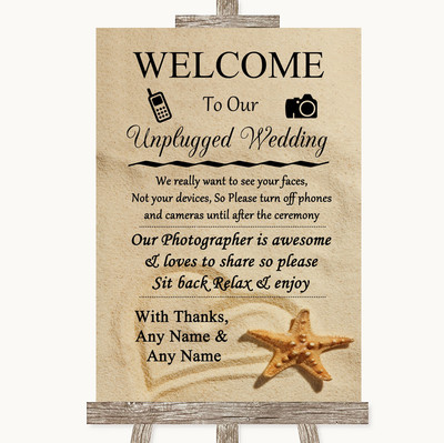 Personalisiertes Hochzeitsschild Sandstrand ohne Telefon Kamera ausgesteckt