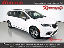 2026 Chrysler Pacifica Pinnacle AWD Minivan Nappa Leather Sunroof
