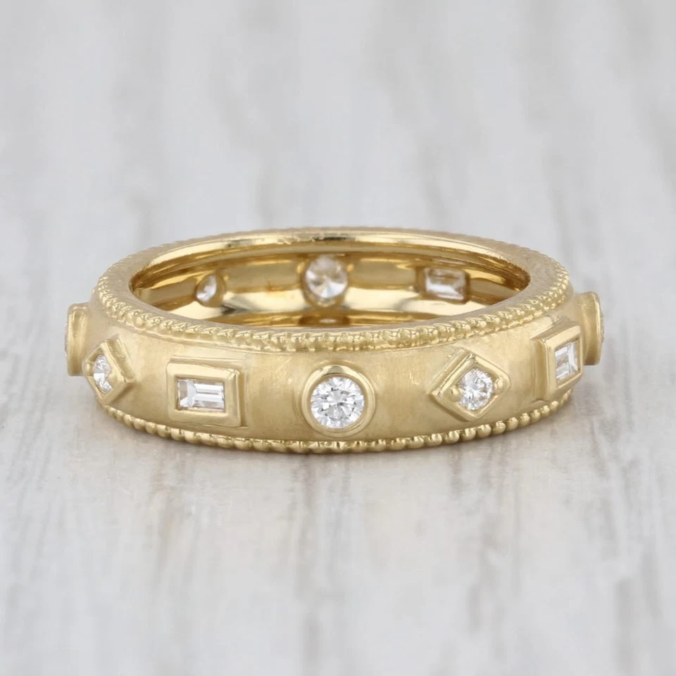 Anillo de eternidad de diamantes Penny Preville de oro amarillo de 18 k talla 6 banda nupcial apilable Foto 4 de 4