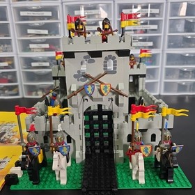 Vintage LEGO Set 6080, King's Castle, 100% Complete With Instructions