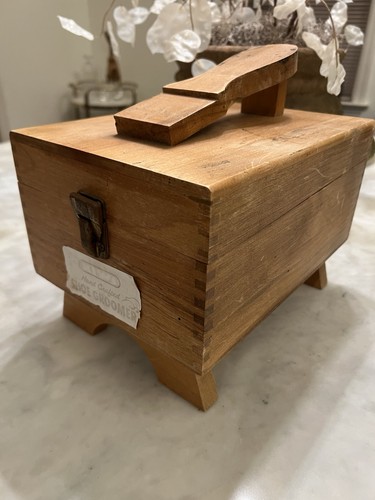 Vintage KIWI Wooden Shoe Shine Box Kit w/ Brush Dovetail Case 