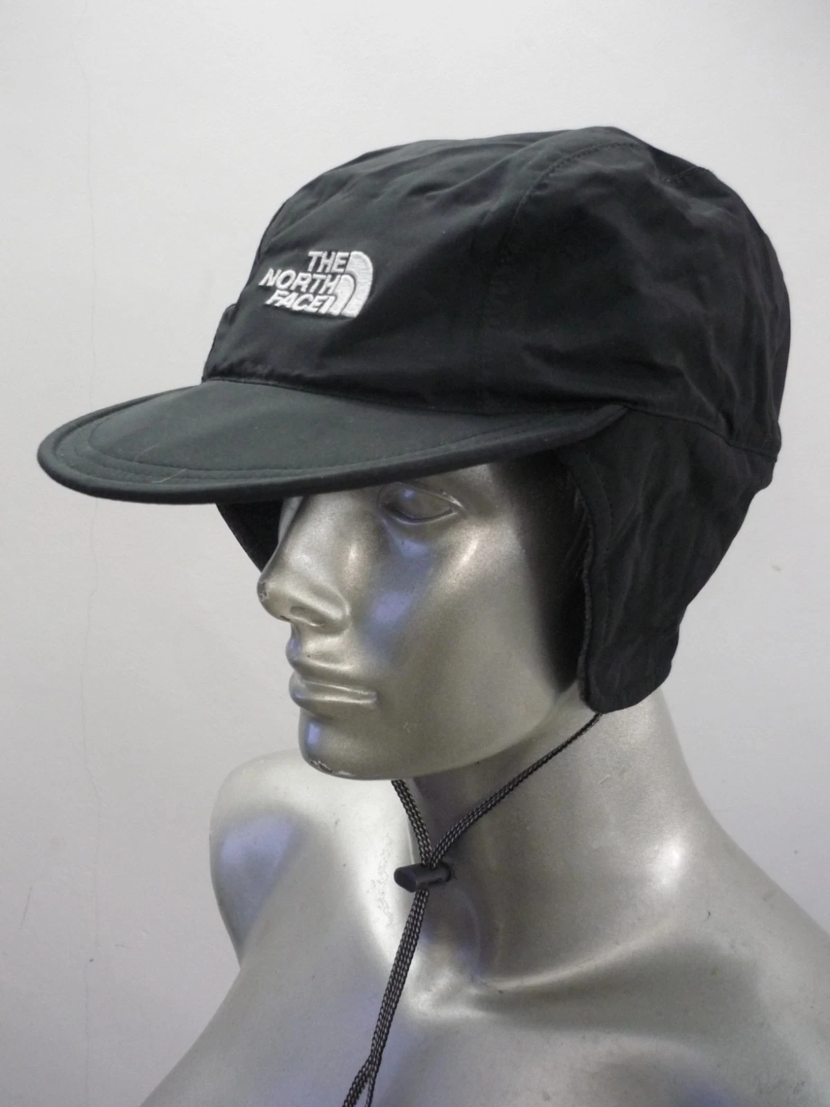 The North Face Hyvent Ear Flap Trapper Style Waterproof Fleece Lined Hat Size M
Opens in a new windo