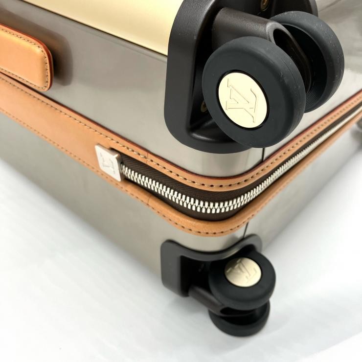 AUTHENTIC LOUIS VUITTON Monogram M42667 Horizon 55 suitcase Silver thumbnail 7