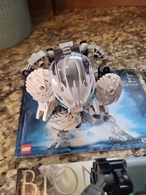 Lot Of Lego Bionicles Vintage Numbers 8562 8561 8564 8565