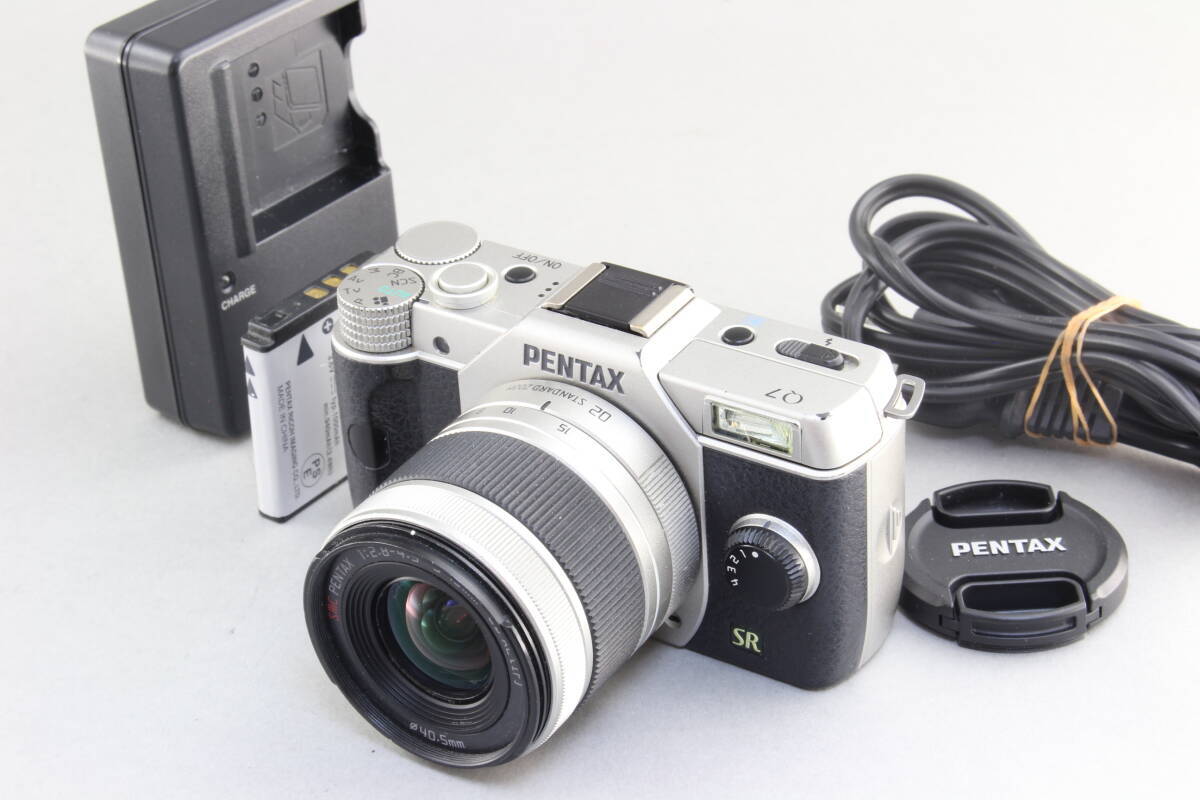 Pentax Q7 Silver 12.4MP Digital Camera w/02 STANDARD ZOOM Pentax Q7 Silver 12.4MP Digital Camera w/02 STANDARD ZOOM