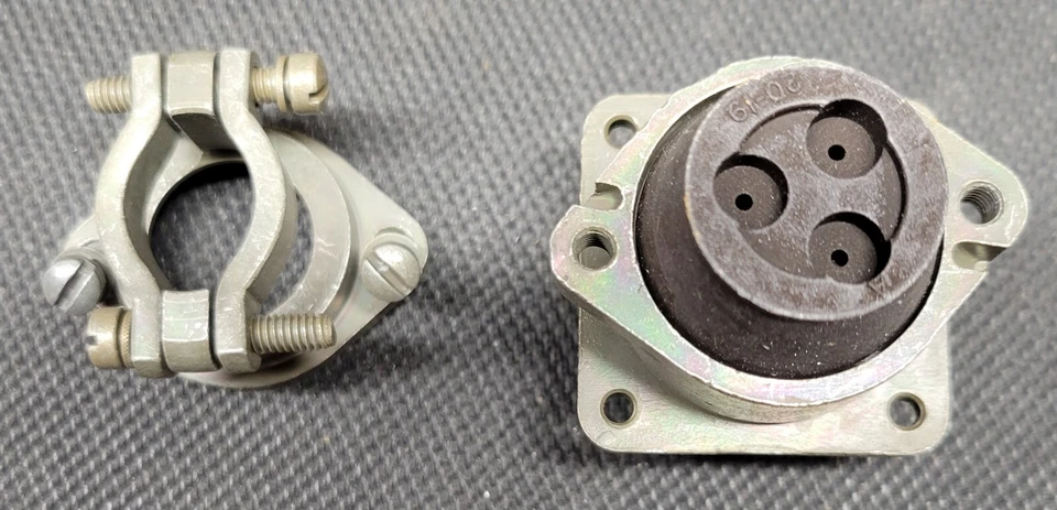 Bendix Connector MIL-Spec MS3100F 20-19PW 3-Pin w/ backshell - Image 3 of 4