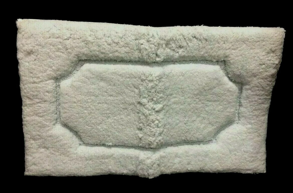 Frontgate Ethereal Bathroom Bath Rug Surf Polyester Shower Mat Throw 21"x34" - Image 2 of 4