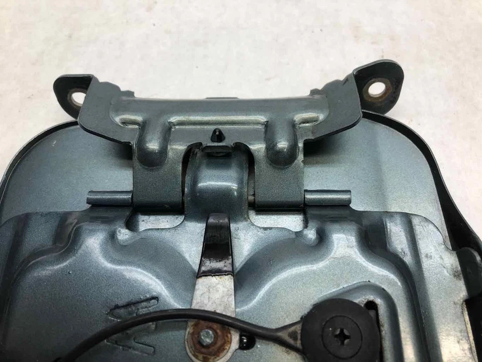 Subaru Legacy Wagon 2000-2004 puerta de llenado de combustible tapa tapa tapa verde PNT 8x7 Foto 3 de 4