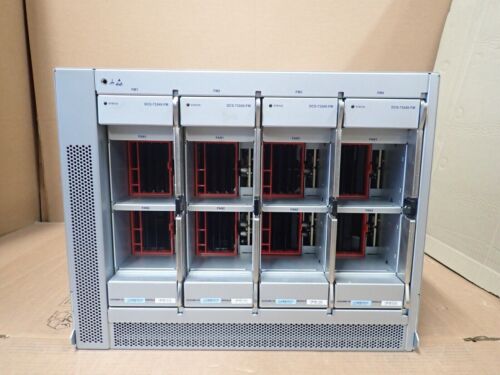 Arista DCS-7304 Switch 96 x 100GbE QSFP100 ports 3 x 7320X-32C-LC - Picture 2 of 15