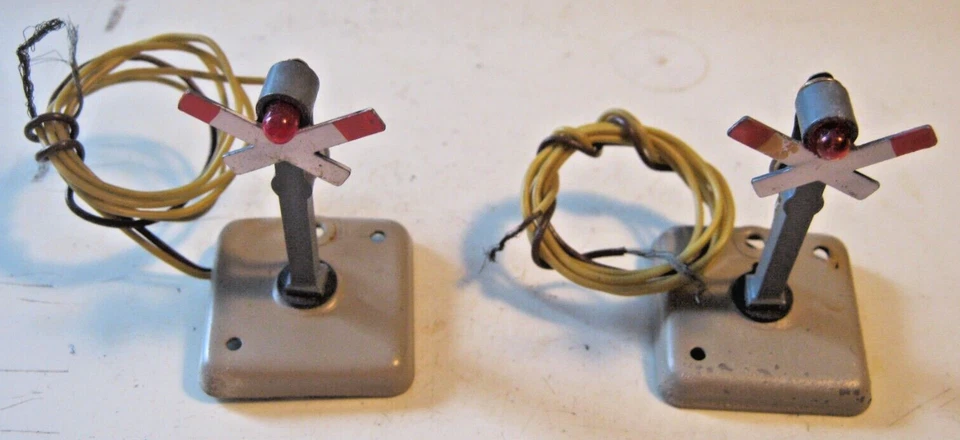 2 x Märklin 450 G ( 7050 ) Warnkreuz Andreaskreuz