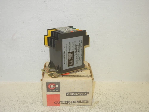 CUTLER HAMMER D40RBA NEW TYPE R POWEREED RELAY SERIES A2 BASE W/ CONTACTS D40RBA